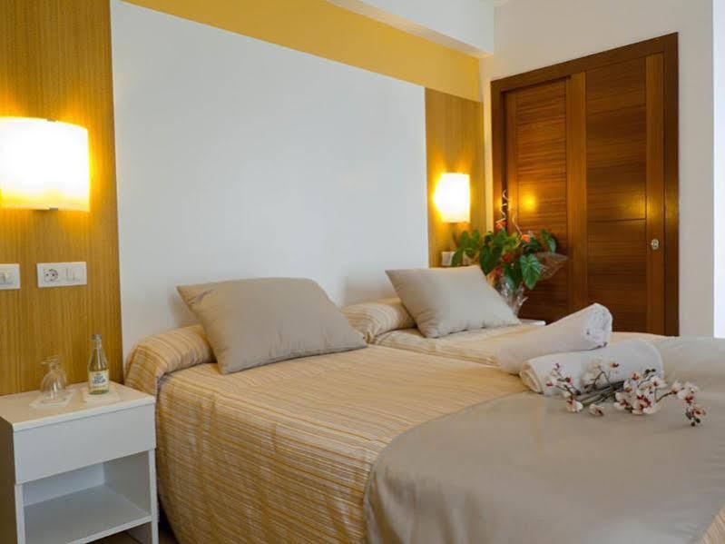 Sagitario Hostal Ciutadella Ciutadella  Exterior photo