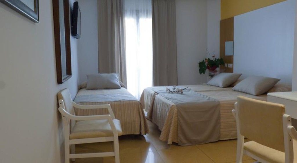Sagitario Hostal Ciutadella Ciutadella  Exterior photo